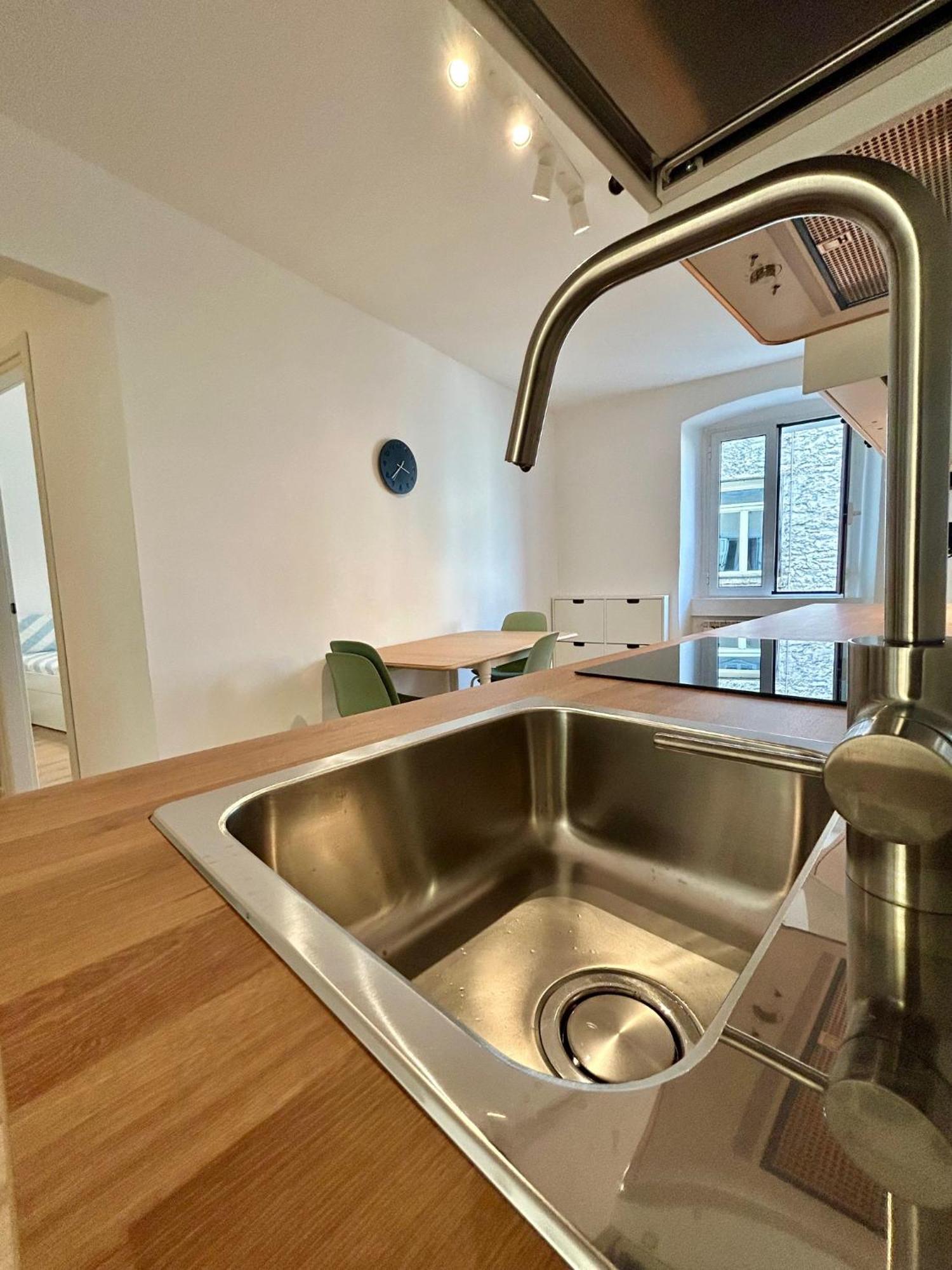 Residence Zar 6 Триест Екстериор снимка