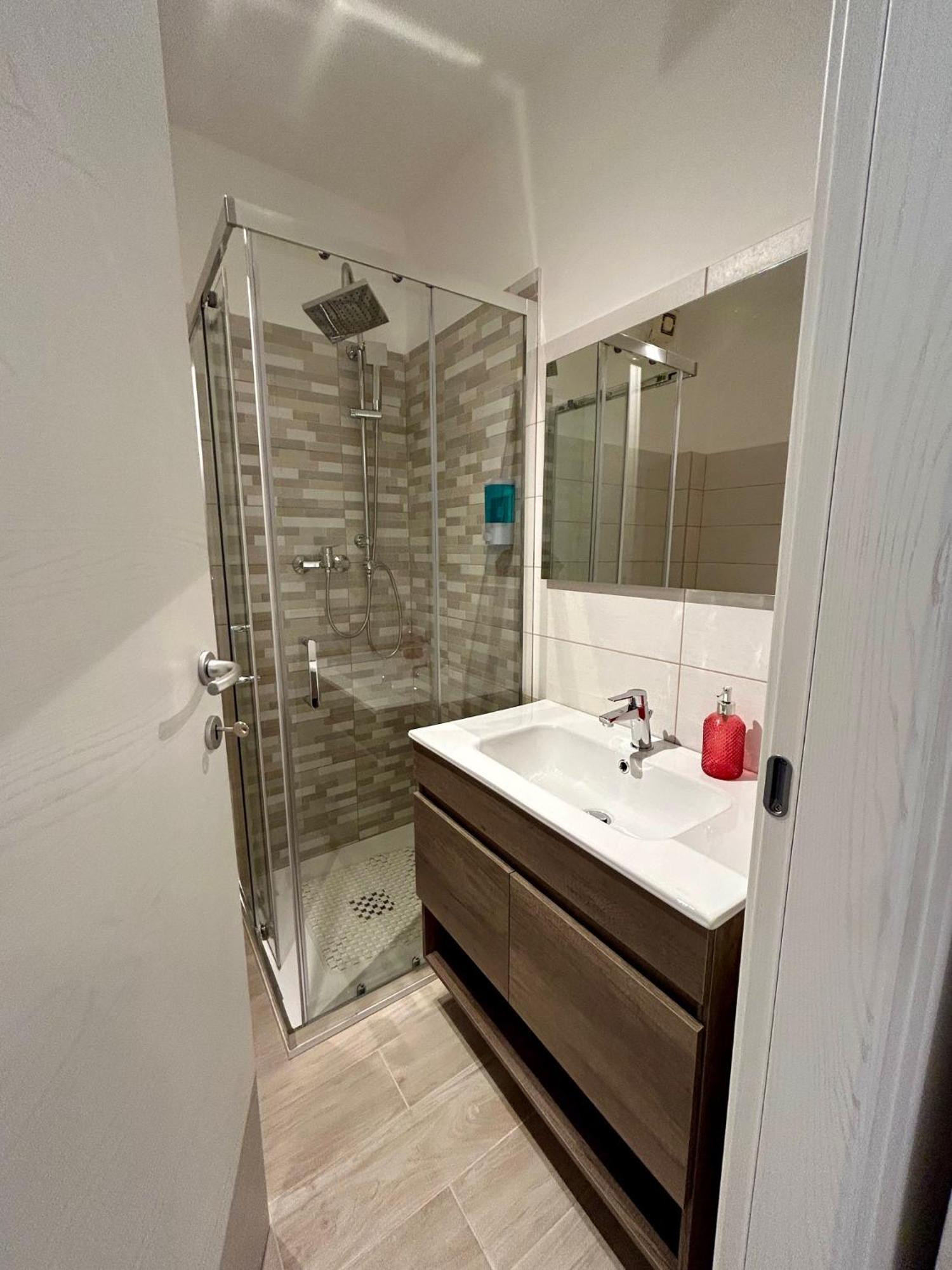 Residence Zar 6 Триест Екстериор снимка