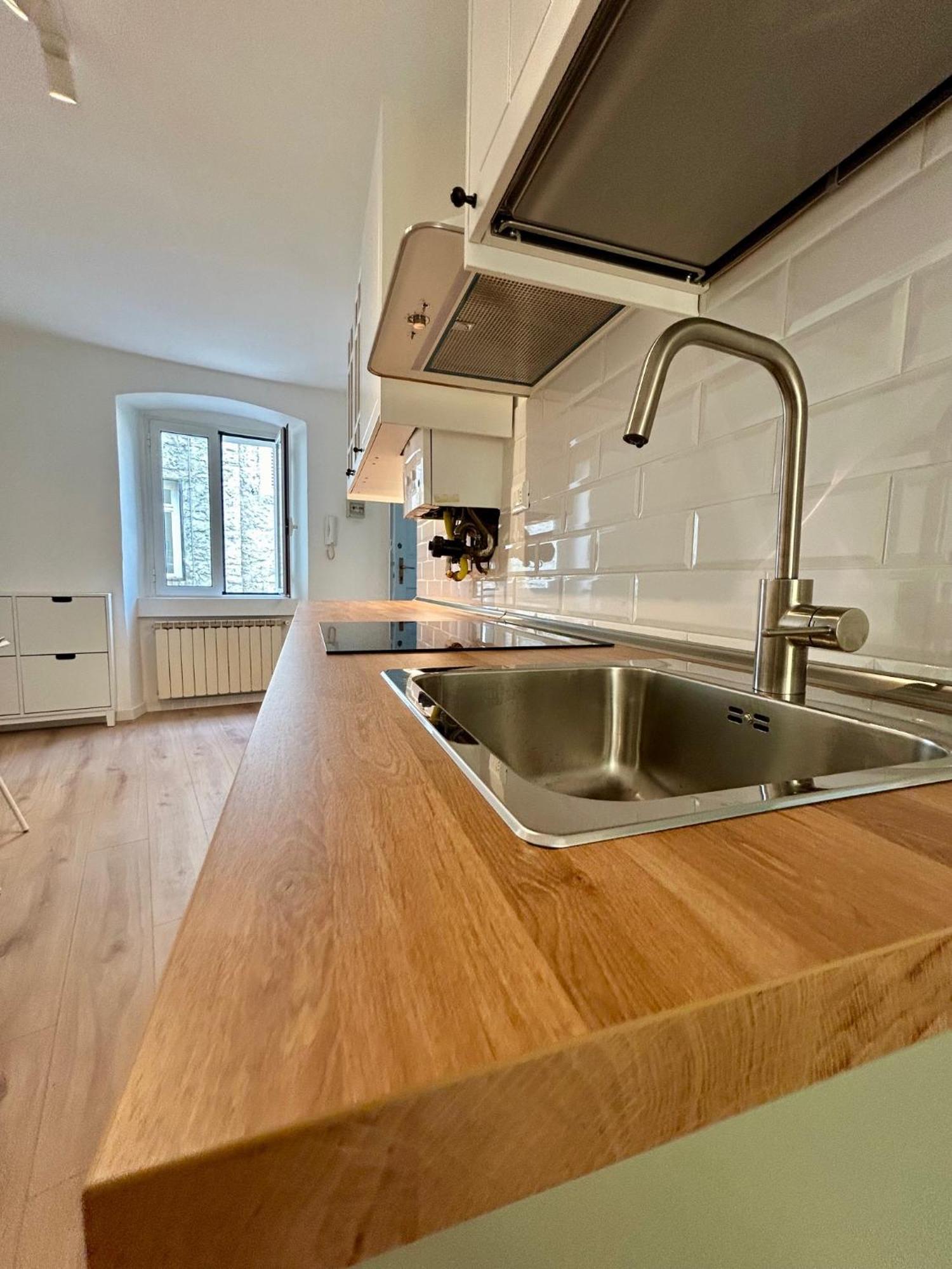 Residence Zar 6 Триест Екстериор снимка